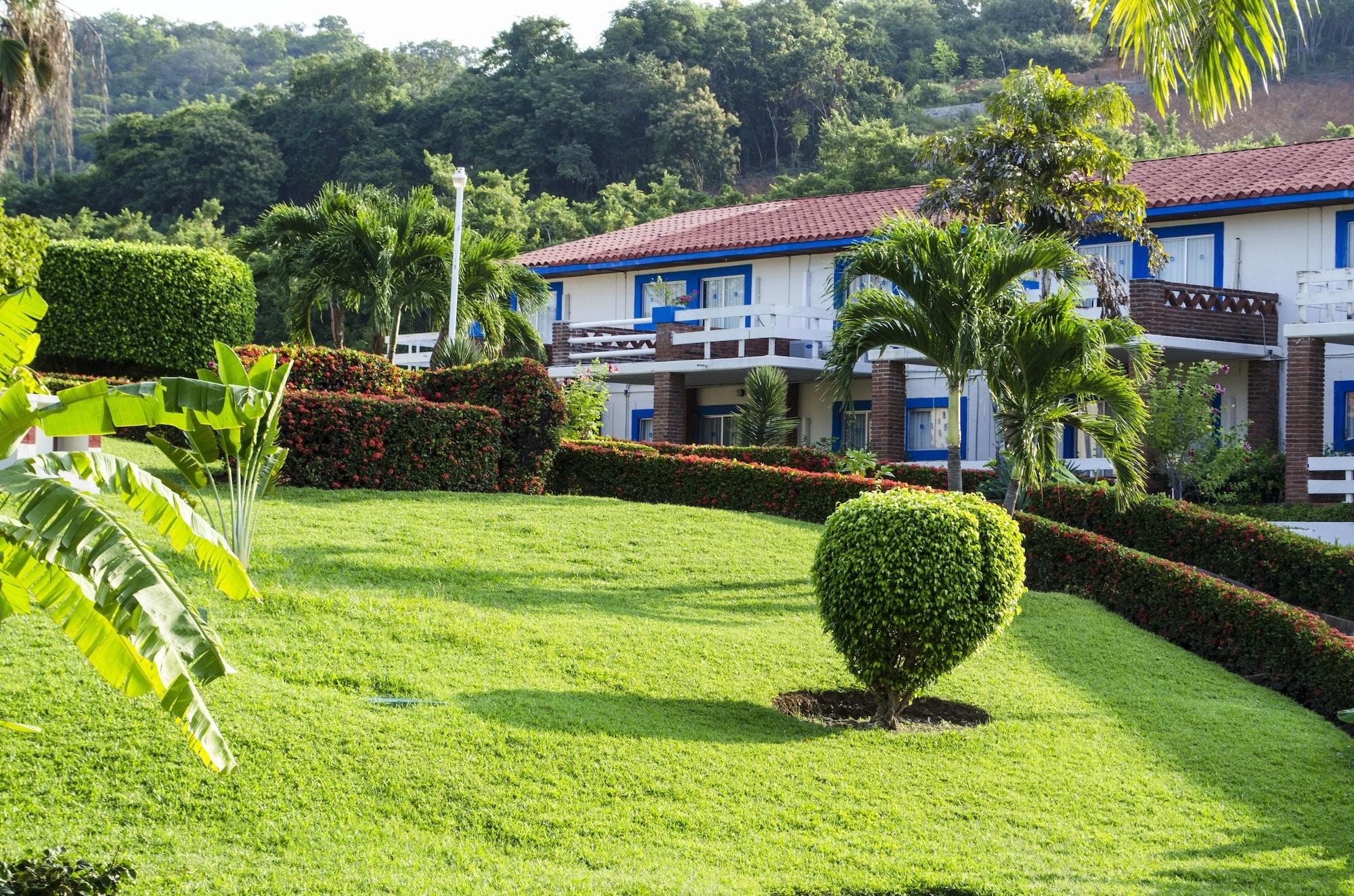 Qualton Club Ixtapa All Inclusive Экстерьер фото