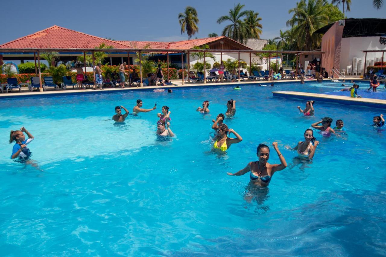 Qualton Club Ixtapa All Inclusive Экстерьер фото